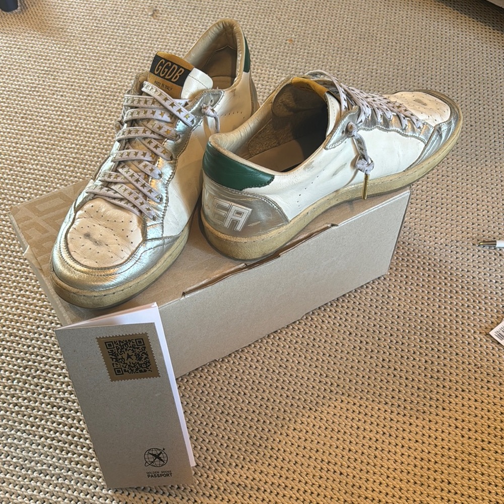 Good condition Men’s Size 8 or 41 Eu golden goose All stars